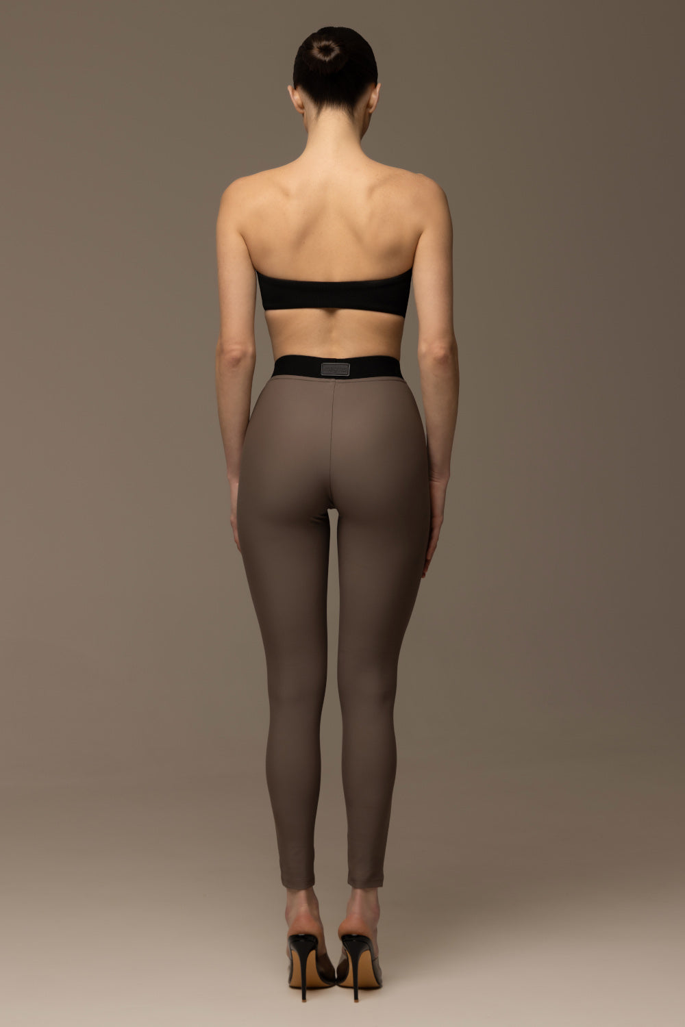 Cold nude leggings